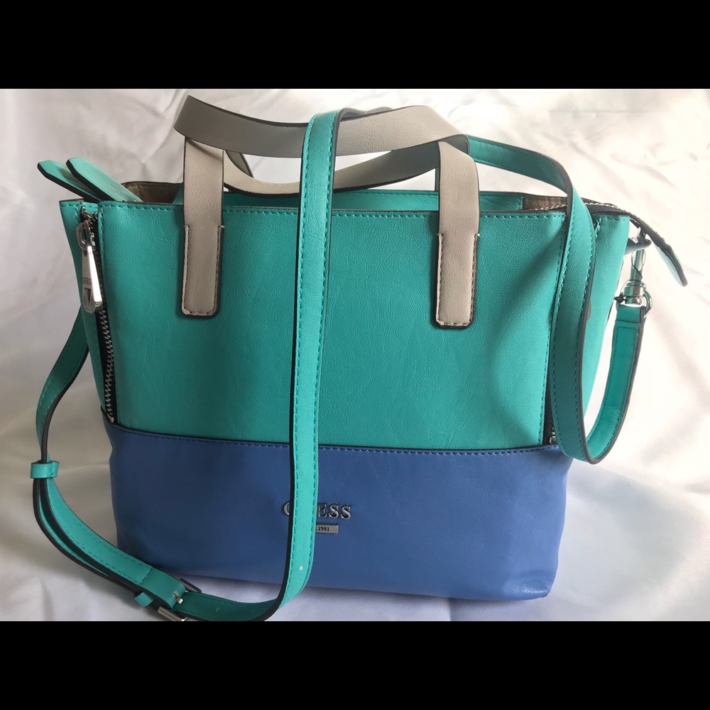 Guess Crossbody